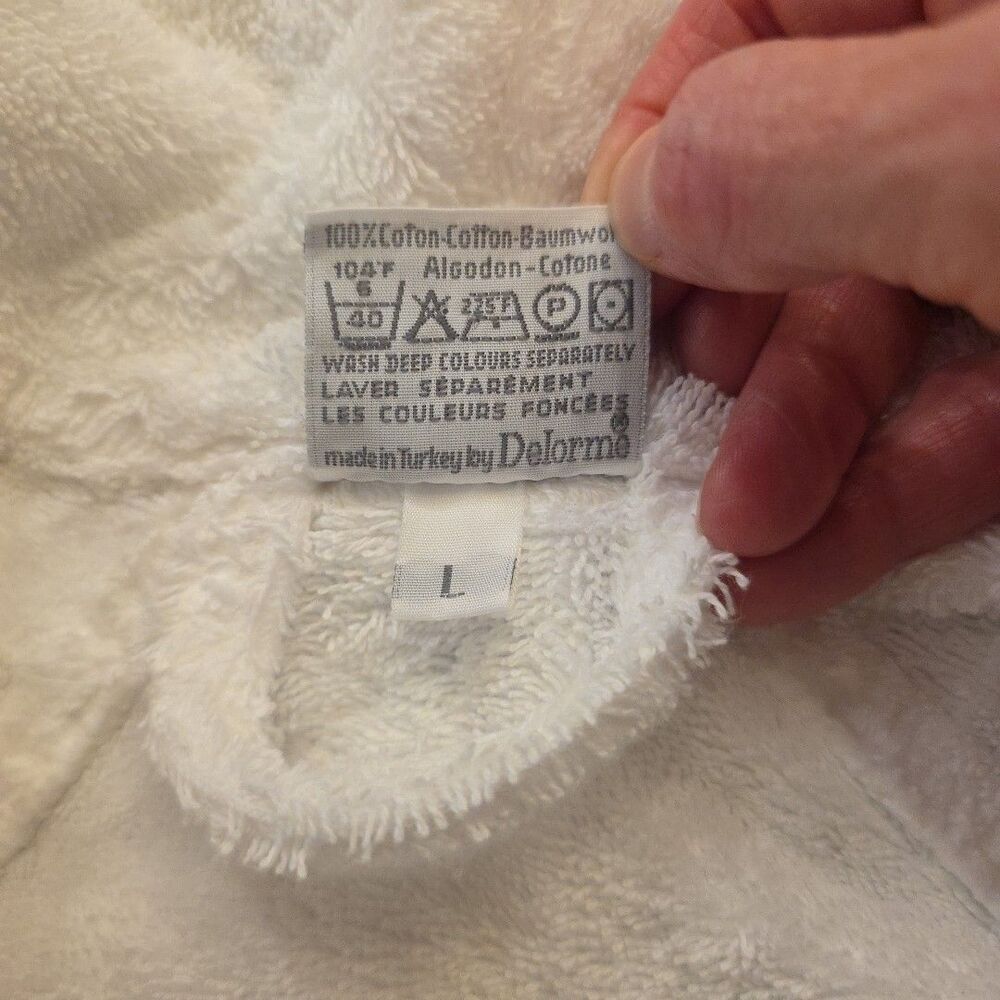 White Women's Robe - Picture 10 of 10